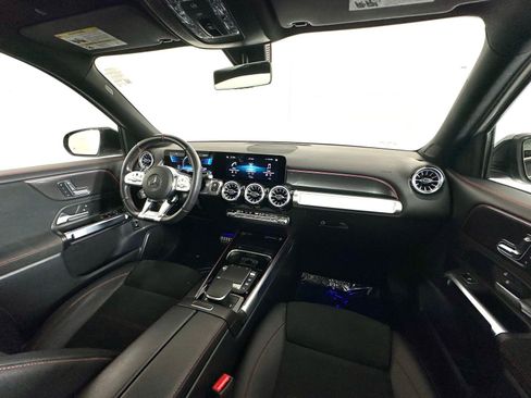 Used 2022 Mercedes-Benz GLB 35 AMG 4MATIC image 2
