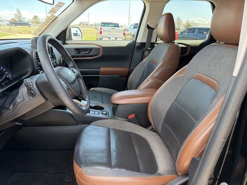 Used 2021 Ford Bronco Sport Outer Banks w/ Outer Banks Package (96D) image 18