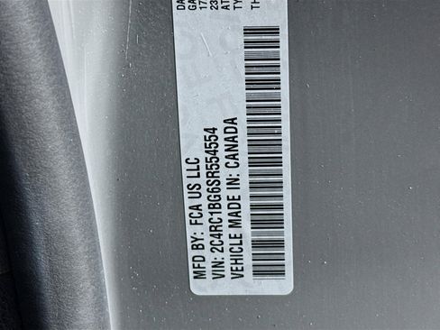 Used 2025 Chrysler Pacifica Select image 39