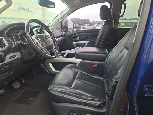 Used 2016 Nissan Titan PRO-4X w/ Pro-4x Convenience Package AWD/4WD image 8