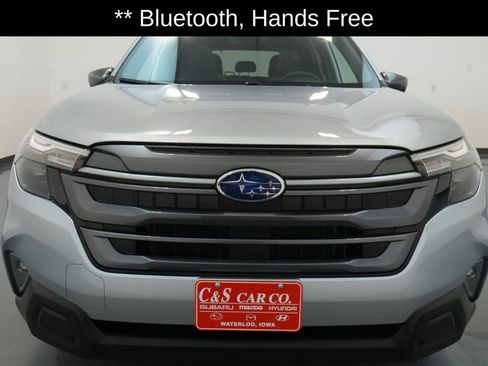 Used 2025 Subaru Forester Premium w/ Convenience Package #1 image 3