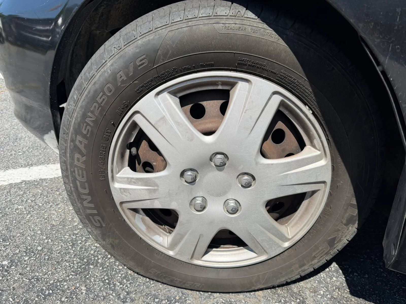 Used 2004 Toyota Corolla LE FWD image 16