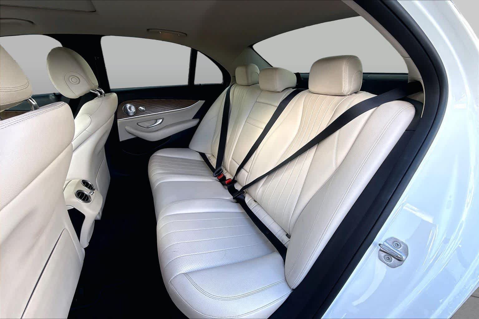 Used 2018 Mercedes-Benz E 300 image 20