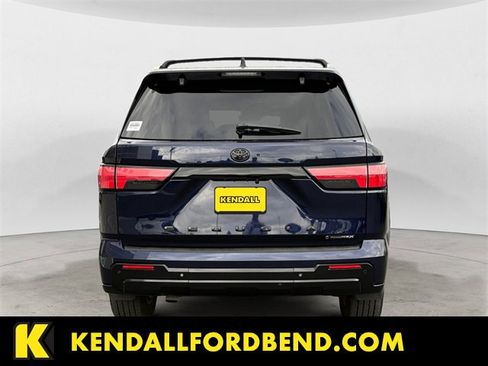 Used 2025 Toyota Sequoia Platinum image 4