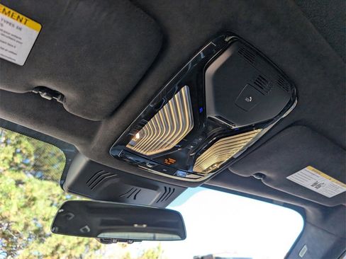 Used 2022 BMW X7 M50i image 35