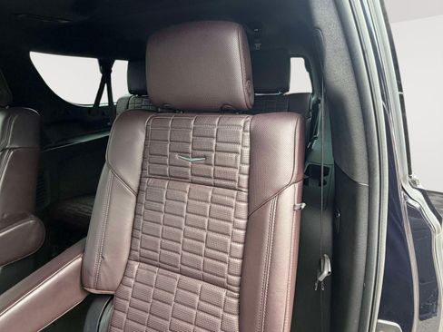 Certified 2022 Cadillac Escalade ESV Premium Luxury Platinum w/ LPO, Radiant Package AWD/4WD image 26