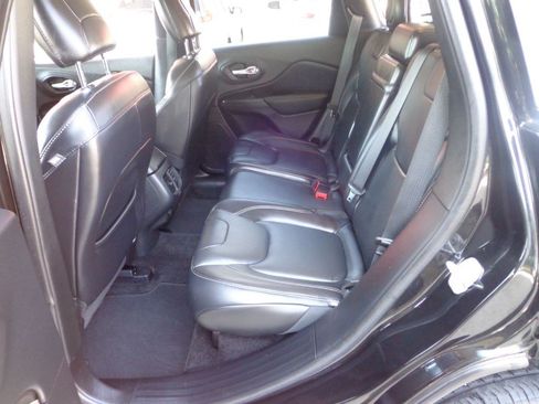 Used 2016 Jeep Cherokee Limited AWD/4WD image 20