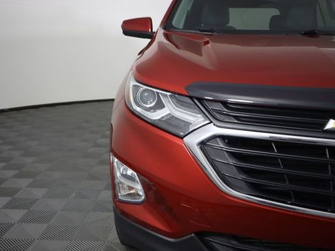 Used 2020 Chevrolet Equinox LT w/ Driver Convenience Package AWD/4WD image 17