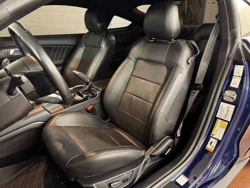 Used 2018 Ford Mustang GT Premium image 13