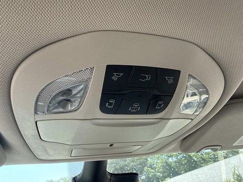 Used 2023 Chrysler Voyager LX FWD image 28