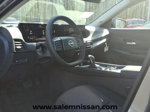 New 2026 Nissan Sentra SR w/ Floor Mat Package FWD image 12