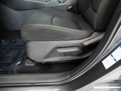 Used 2019 Toyota RAV4 LE w/ All Weather Liner Package AWD/4WD image 12