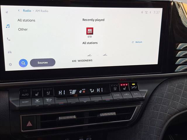 Used 2025 Toyota Camry XLE w/ Premium Plus Package FWD image 14