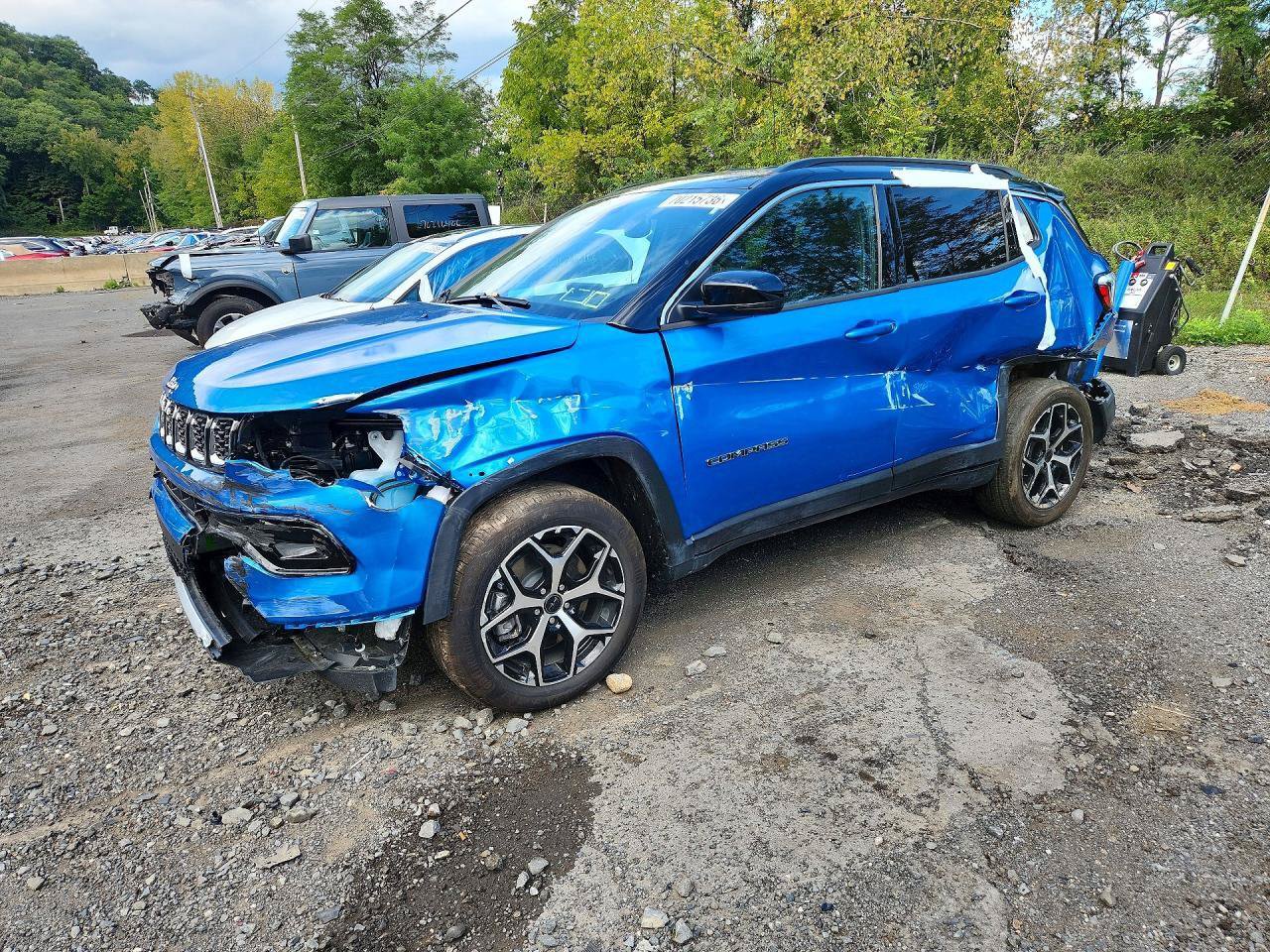 Used 2026 Jeep Compass Limited AWD/4WD image 2
