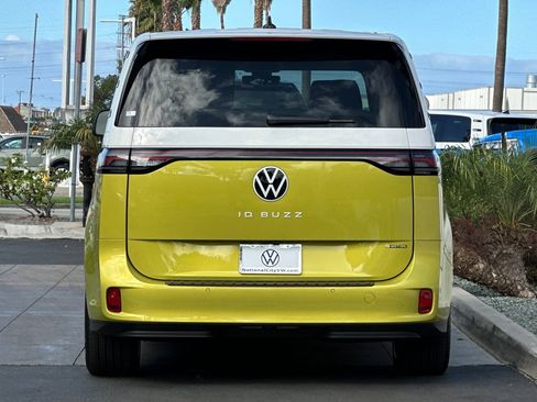 New 2025 Volkswagen ID. Buzz Pro S Plus image 6
