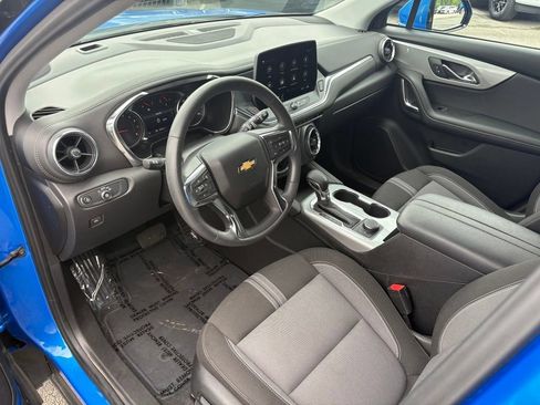 Used 2025 Chevrolet Blazer LT AWD/4WD image 13