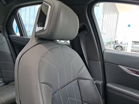 Used 2023 BMW 740i RWD image 19