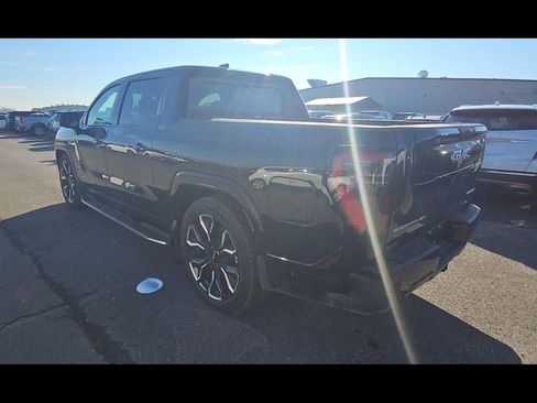 Used 2025 GMC Sierra EV Denali image 8