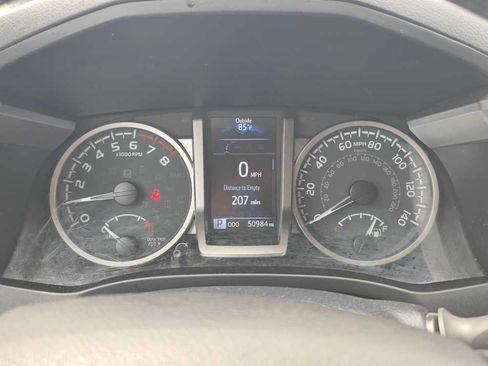 Used 2022 Toyota Tacoma SR5 AWD/4WD image 21