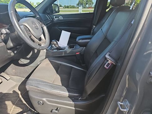 Used 2020 Jeep Grand Cherokee Altitude AWD/4WD image 6
