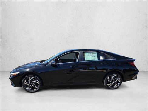 New 2026 Hyundai Elantra Limited image 5