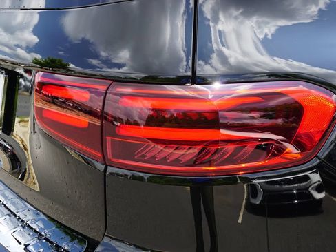 Used 2025 Mercedes-Benz GLB 250 image 15