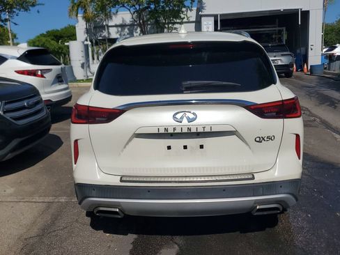 Used 2019 INFINITI QX50 Essential w/ Proassist Package FWD image 6