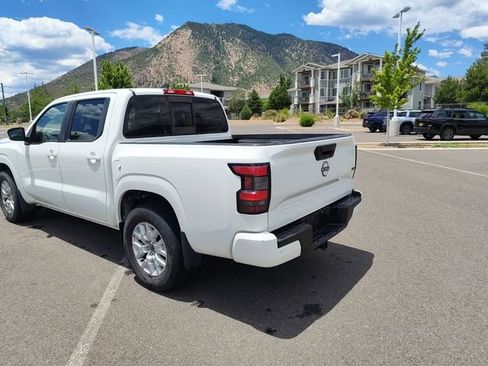 Used 2022 Nissan Frontier SV RWD image 5