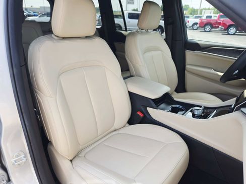 Used 2024 Jeep Grand Cherokee Limited w/ Trailer Tow Package image 17