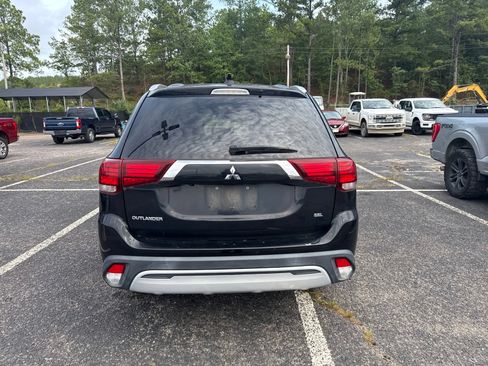 Used 2020 Mitsubishi Outlander SE FWD image 6