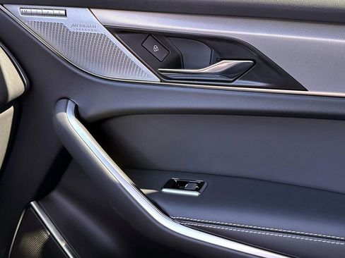 New 2025 Jaguar F-PACE R-Dynamic S image 18