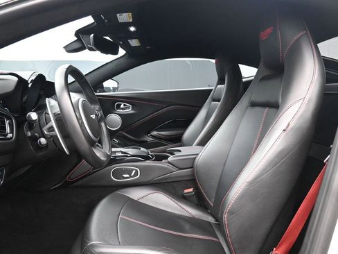 Used 2021 Aston Martin V8 Vantage Coupe image 10