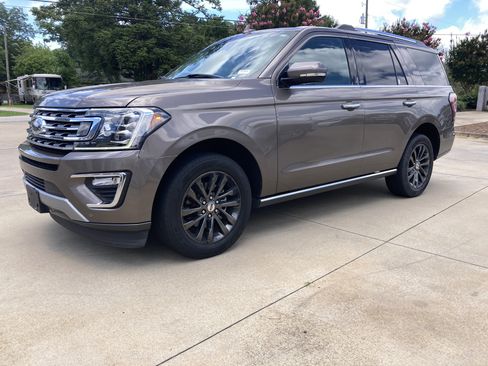 Used 2019 Ford Expedition Limited w/ Equipment Group 301A RWD image 1