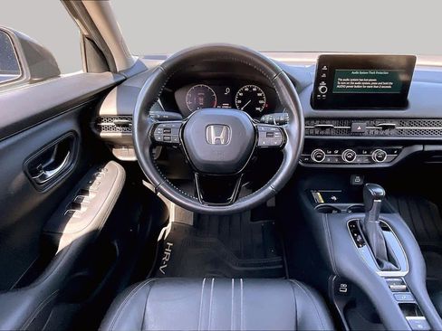 Used 2023 Honda HR-V EX-L image 6