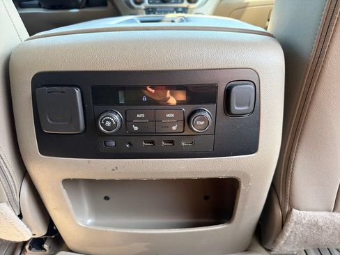 Used 2019 GMC Yukon SLT w/ Open Road Package RWD image 52