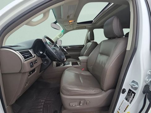 Used 2014 Lexus GX 460 w/ Premium Package AWD/4WD image 5