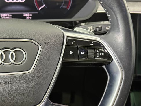 Used 2021 Audi e-tron Prestige w/ Prestige Package image 29