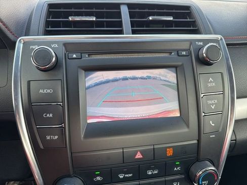 Used 2015 Toyota Camry SE FWD image 27