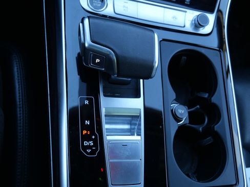 Used 2022 Audi Q7 3.0T Prestige image 26