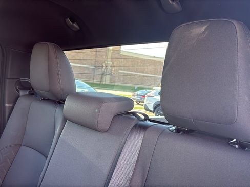 Used 2024 Toyota Tacoma SR5 AWD/4WD image 20