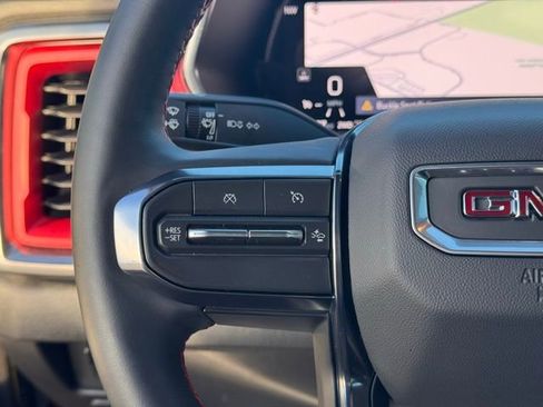 Used 2024 GMC Canyon AT4X w/ AT4X AEV Edition image 10