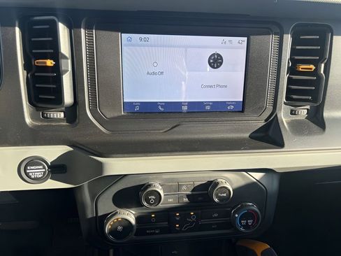 Used 2021 Ford Bronco Badlands w/ Sasquatch Package image 27