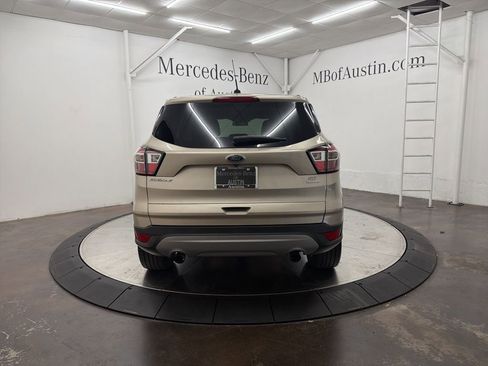 Used 2017 Ford Escape SE image 6