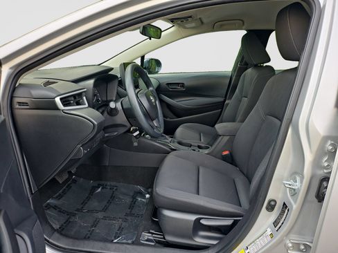 Used 2025 Toyota Corolla LE FWD image 22
