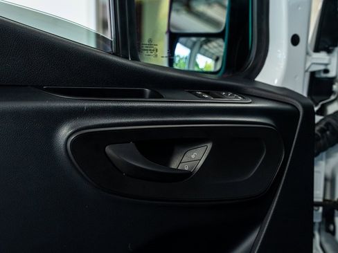 Used 2023 Mercedes-Benz Sprinter 3500 image 23