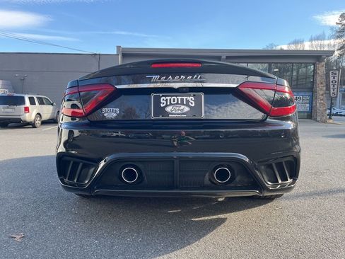 Used 2018 Maserati GranTurismo MC image 12