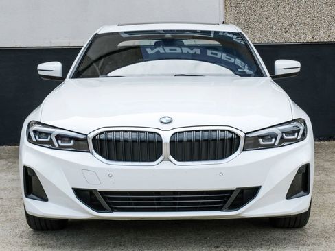 Used 2023 BMW 330i Sedan w/ Convenience Package RWD image 7
