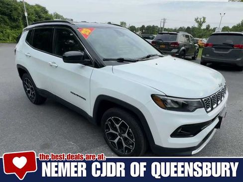 Used 2025 Jeep Compass Limited AWD/4WD image 2