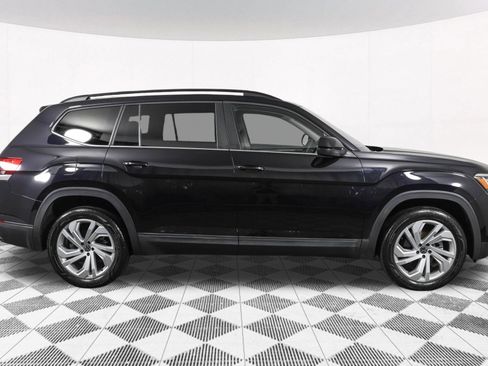 Used 2023 Volkswagen Atlas SE w/ Panoramic Sunroof Package AWD/4WD image 16