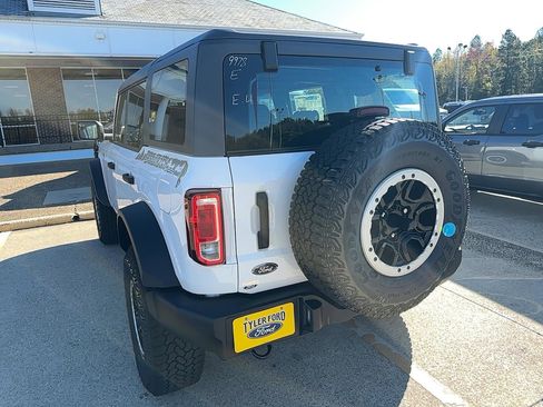 New 2025 Ford Bronco Base w/ Sasquatch Package image 11